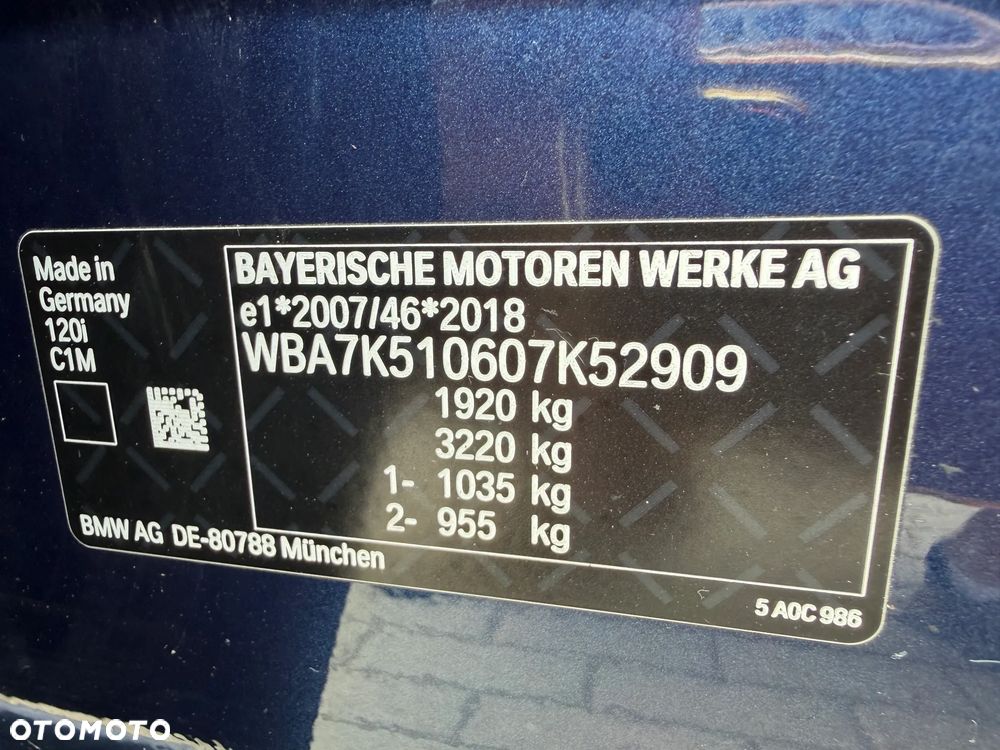 BMW Seria 1 120i Edition Colorvision - 34