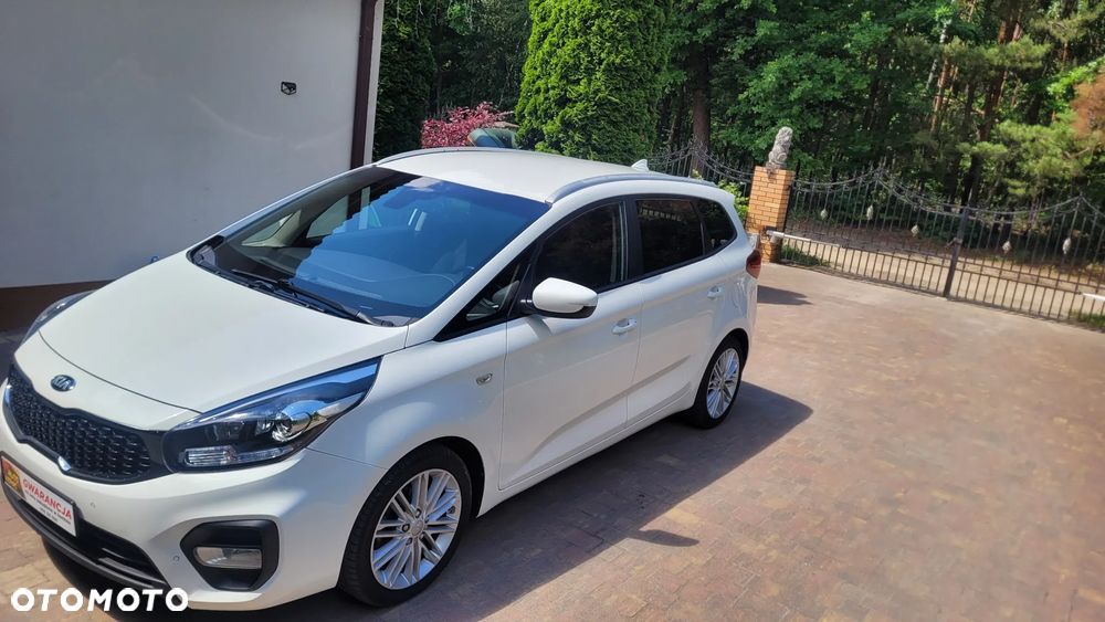 Kia Carens 1.7 CRDi 141 Dream Team Edition - 37