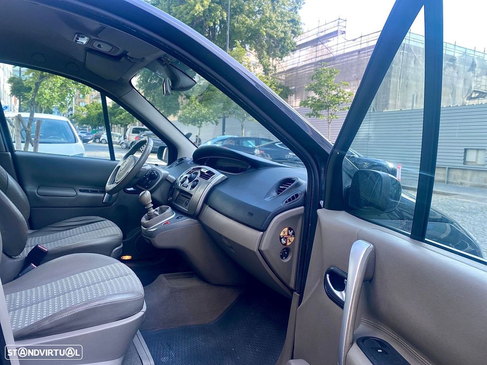 Renault Grand Scénic 1.5 dCi Privilège - 17