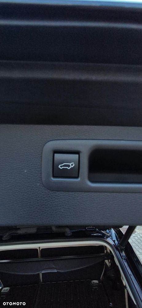 Toyota Highlander 2.5 Hybrid Executive - 28