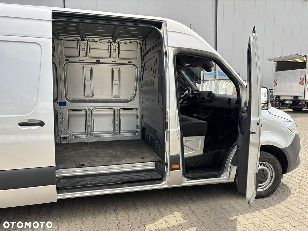 Mercedes-Benz Sprinter - 19