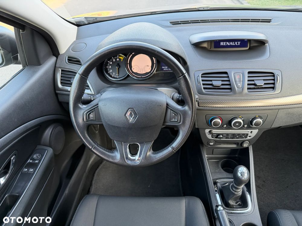 Renault Megane 1.6 16V 110 LIMITED - 3