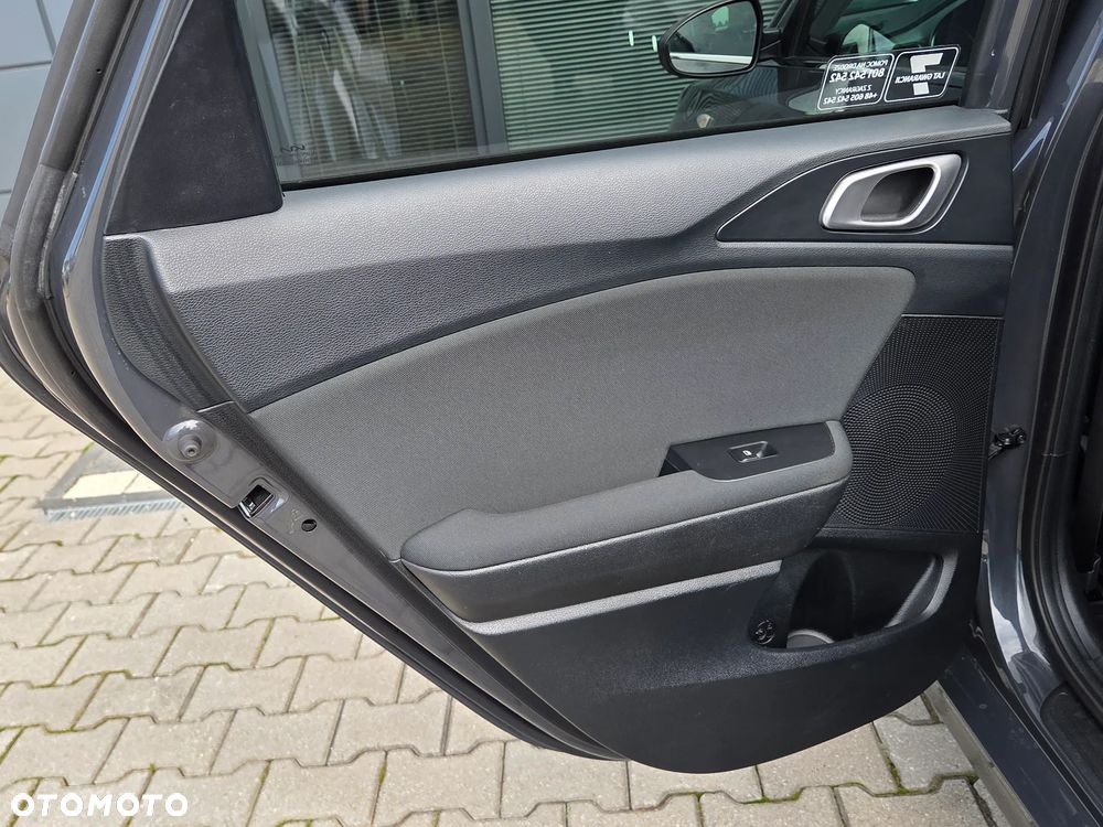 Kia Ceed 1.5 T-GDI L Business Line - 31