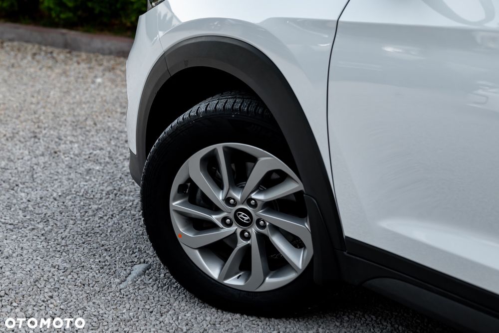 Hyundai Tucson 1.7 CRDI BlueDrive Classic 2WD - 11