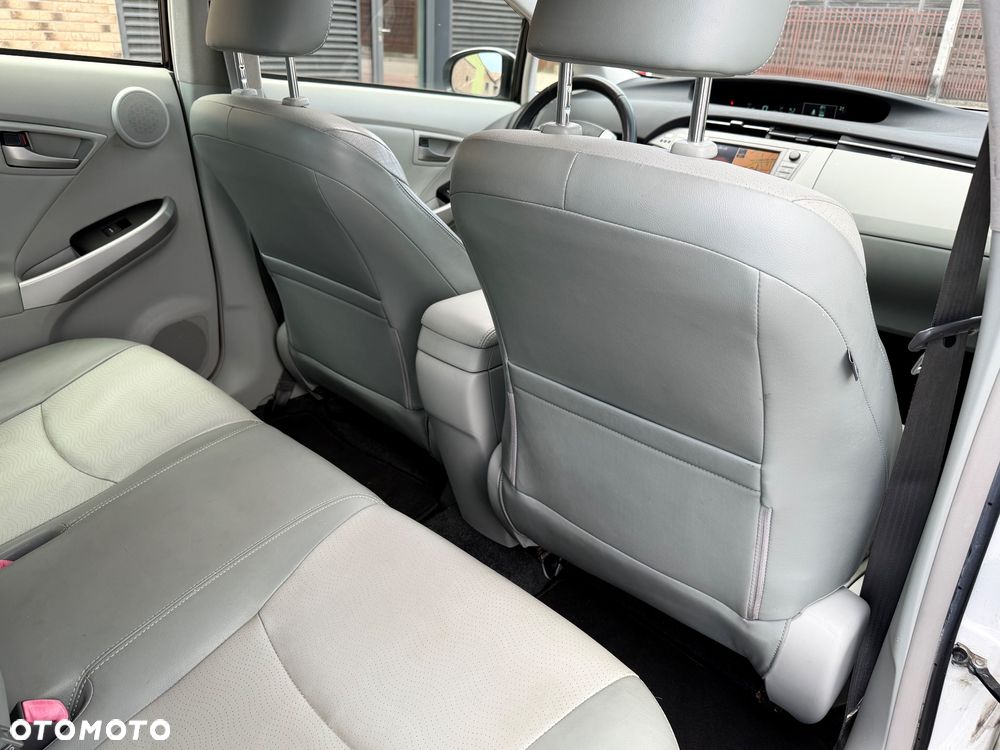 Toyota Prius 1.8 HSD Premium - 21