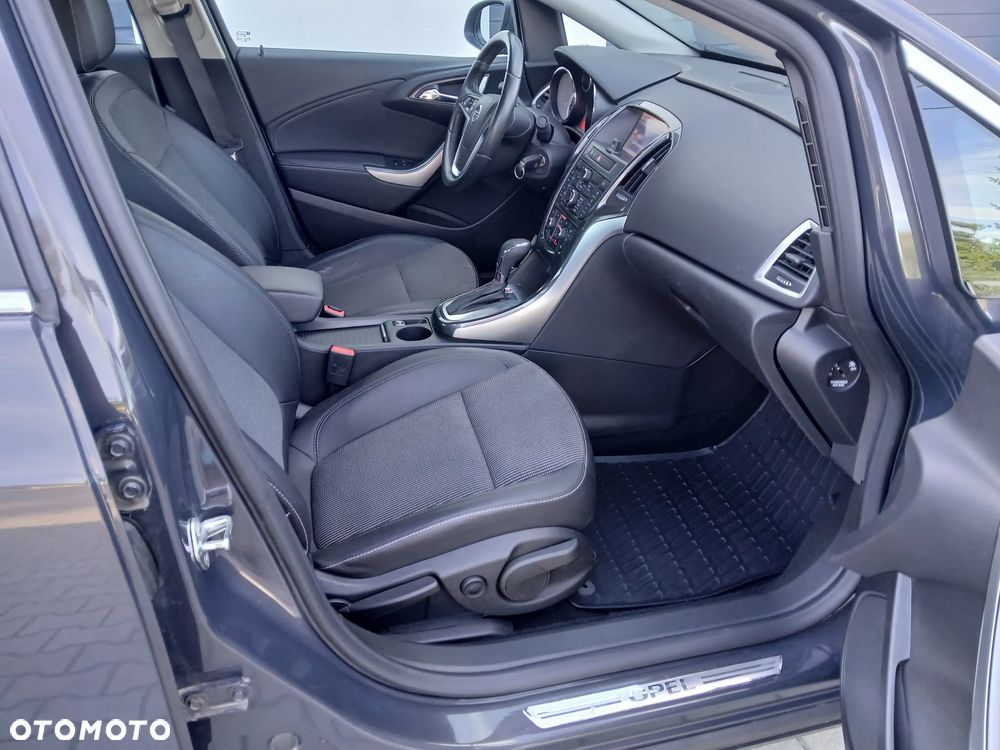 Opel Astra 1.4 T Executive EU6 - 12