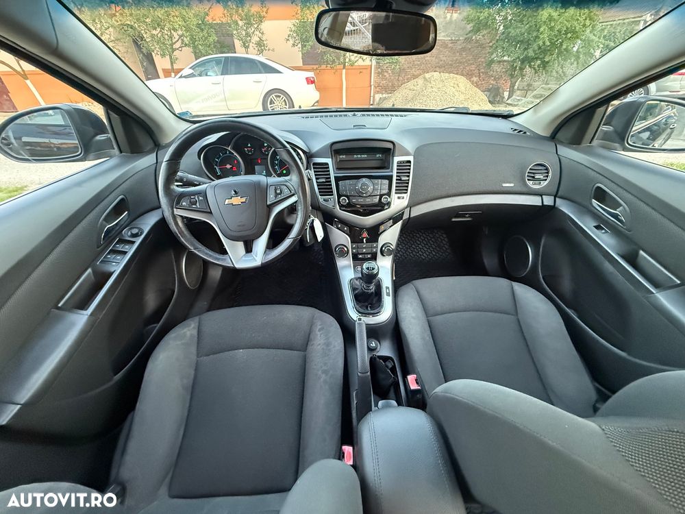Chevrolet Cruze 1.8 LT - 6