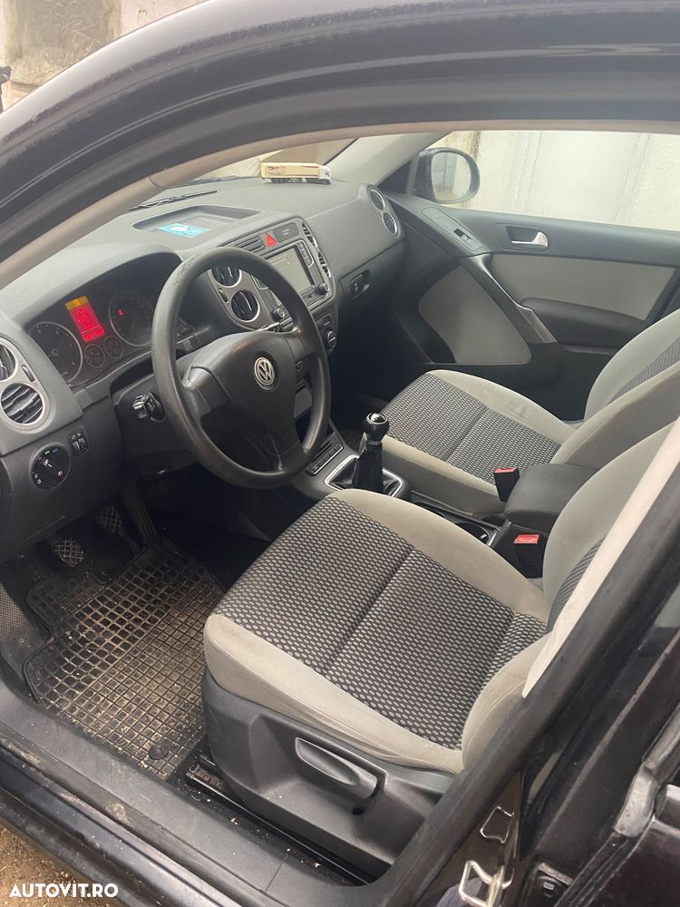 Volkswagen Tiguan - 5