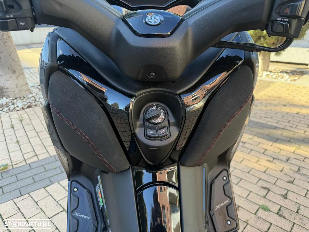 Yamaha X-Max Tech Max - 9
