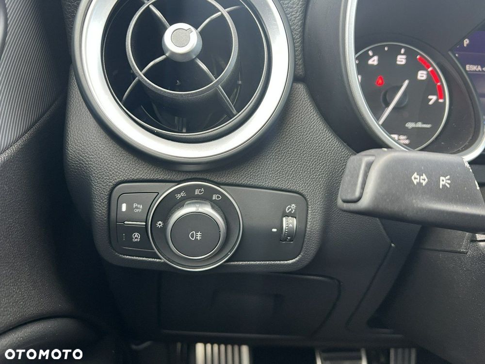 Alfa Romeo Stelvio - 20