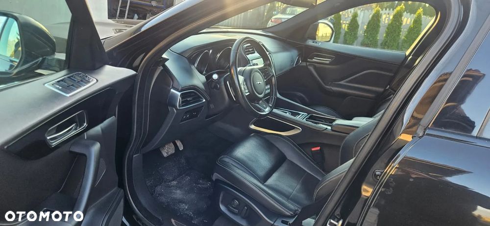 Jaguar F-Pace 2.0 i4D AWD R-Sport - 10