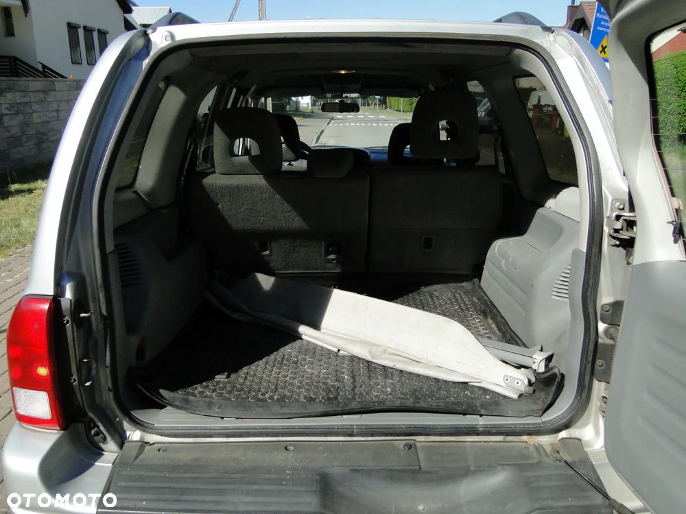 Suzuki Grand Vitara XL-7 2.0 TD Comfort + - 8