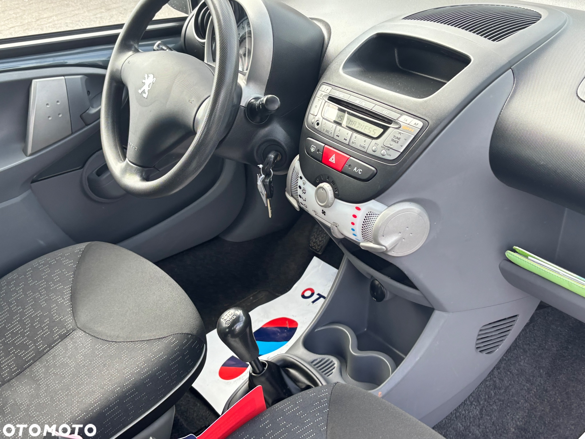 Peugeot 107 1.0 Trendy - 27