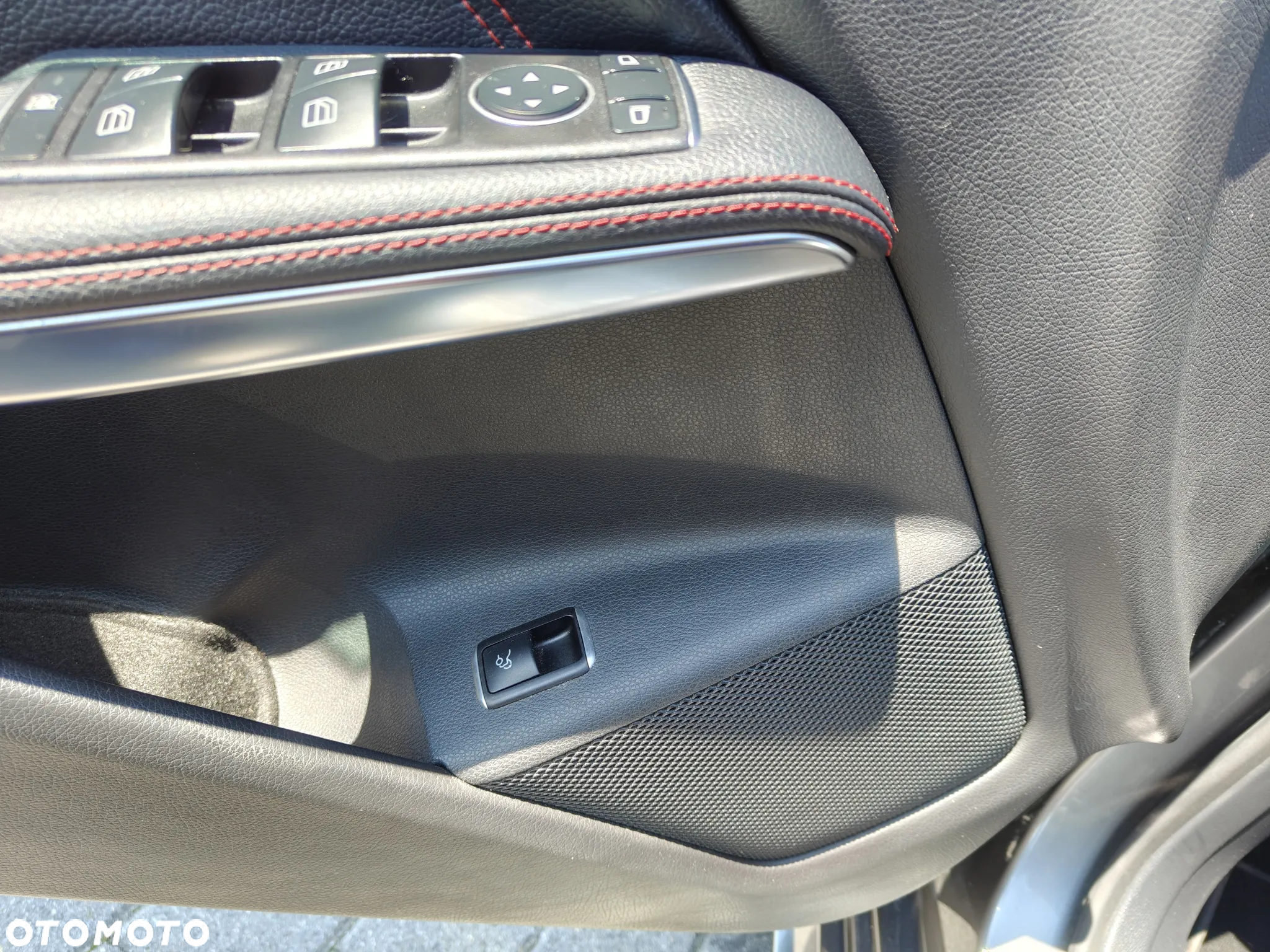 Mercedes-Benz CLA 220 4-Matic AMG Line - 12