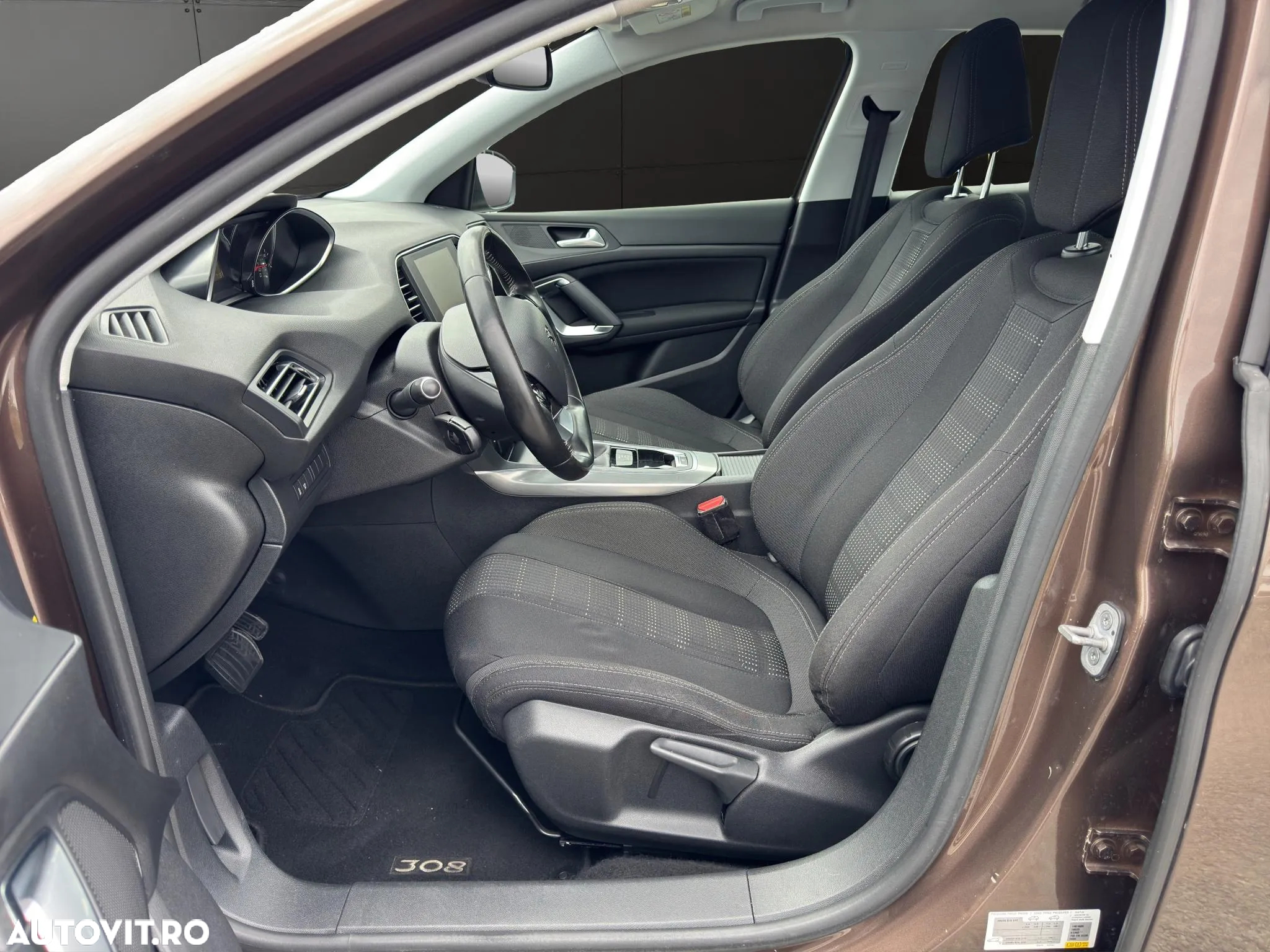 Peugeot 308 1.2 L PureTech Turbo Allure Aut. - 5