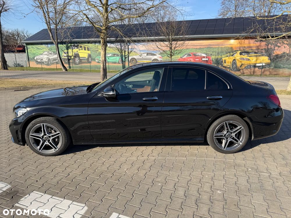 Mercedes-Benz Klasa C 220 d 4Matic 9G-TRONIC AMG Line - 8