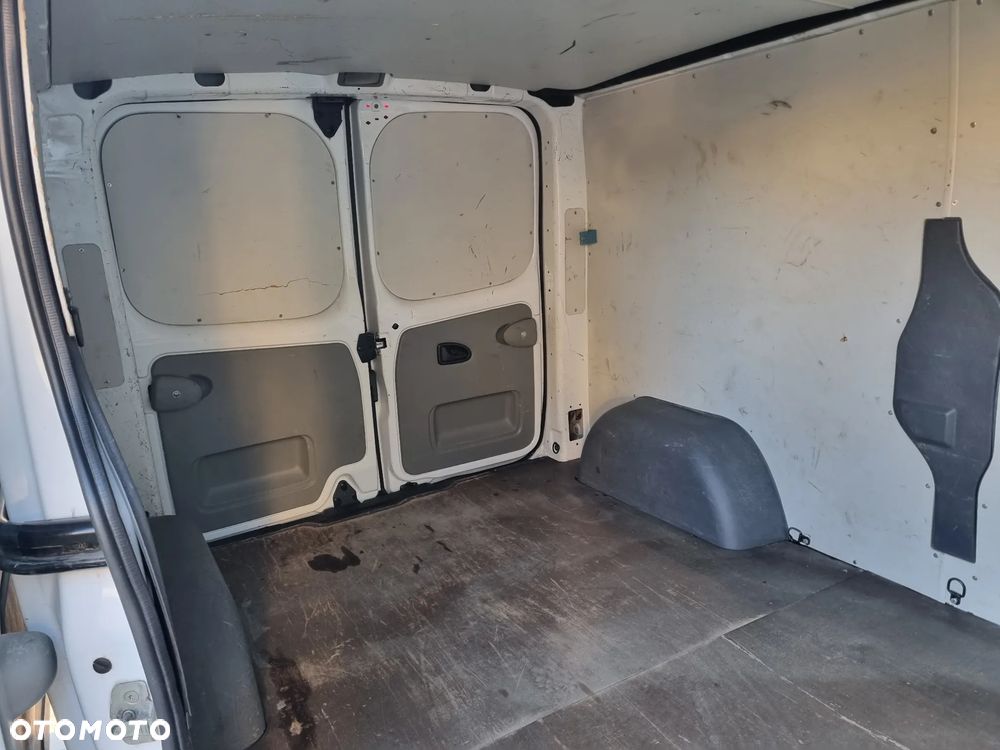 Renault TRAFIC L2H1 - 16