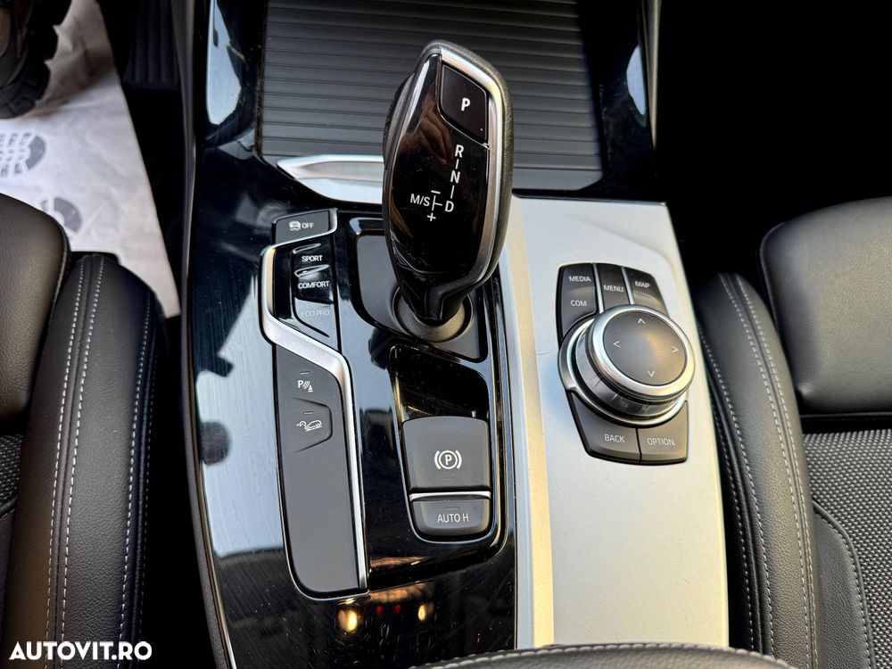 BMW X3 xDrive20i AT xLine - 18