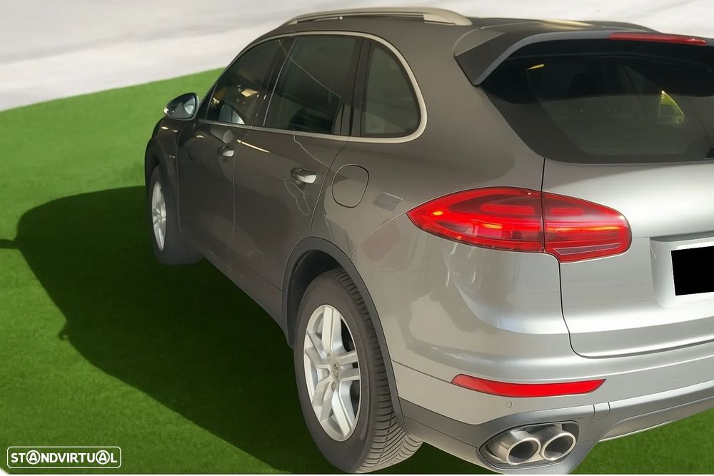 Porsche Cayenne S E-Hybrid - 6