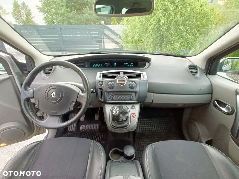 Renault Scenic 1.6 16V Expression - 8