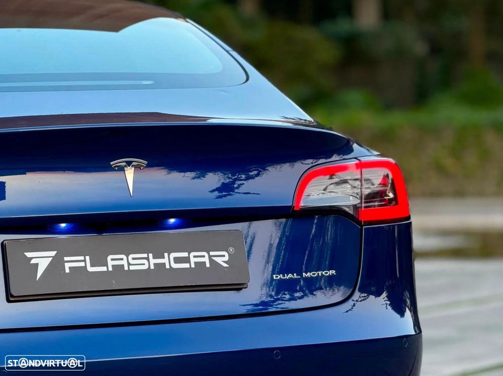 Tesla Model 3 - 10