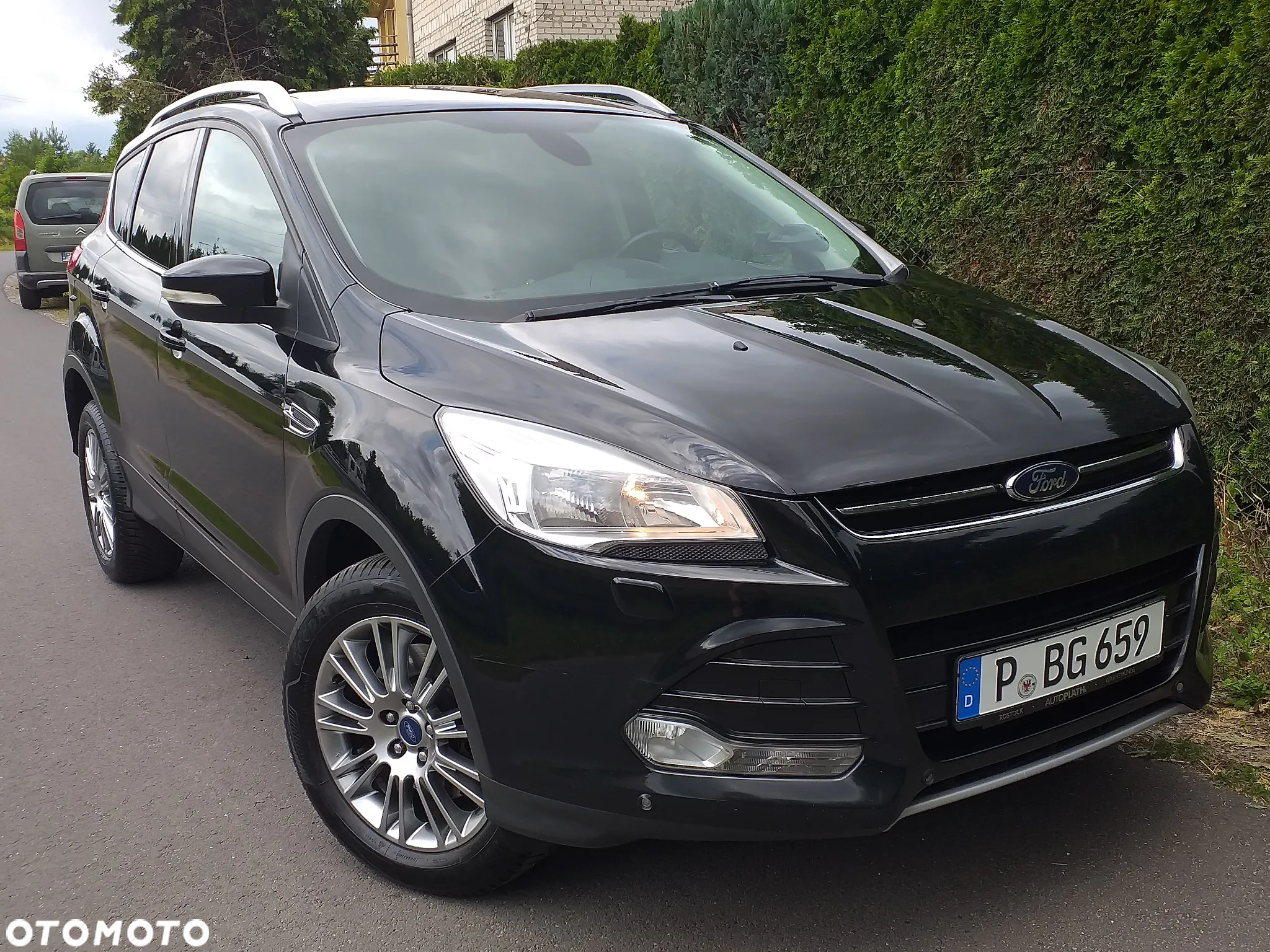Ford Kuga 2.0 TDCi 2x4 Titanium - 11