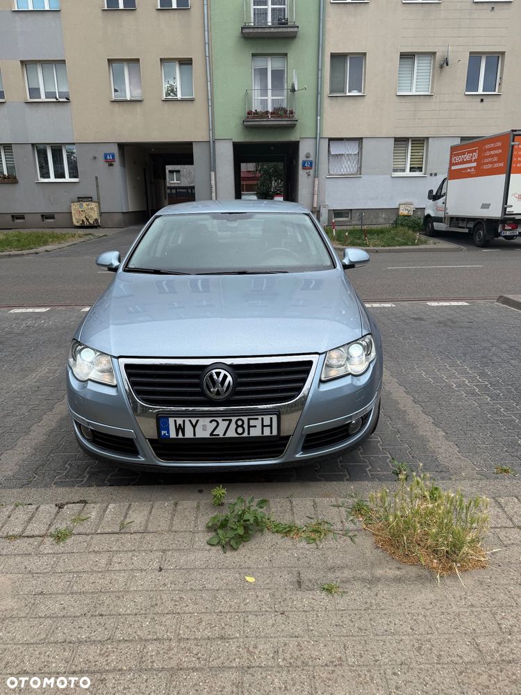 Volkswagen Passat 1.8 TSI Comfortline - 23