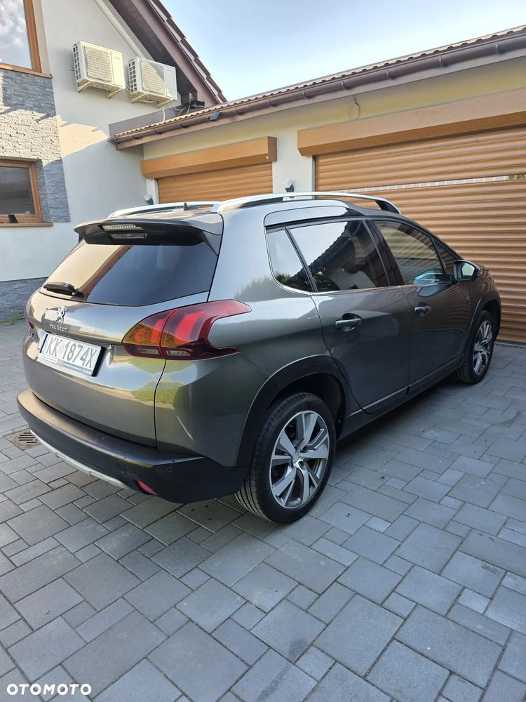 Peugeot 2008 - 8
