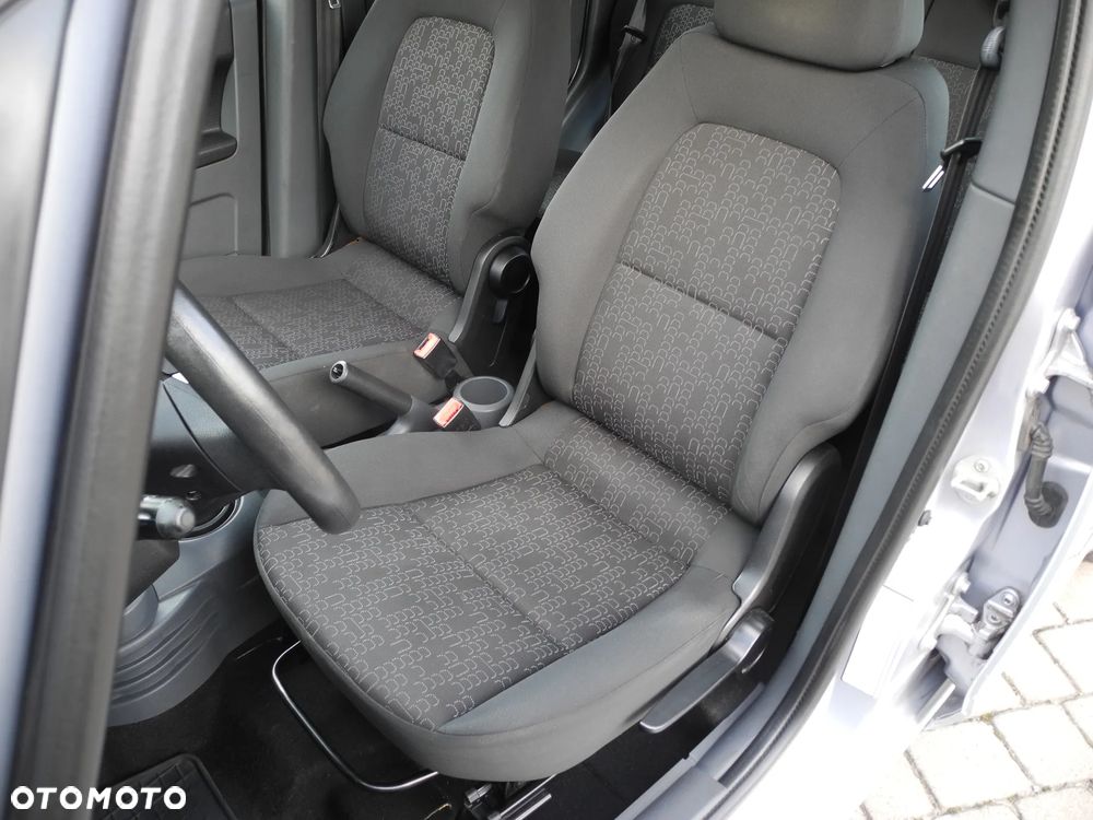 Mitsubishi Colt - 11