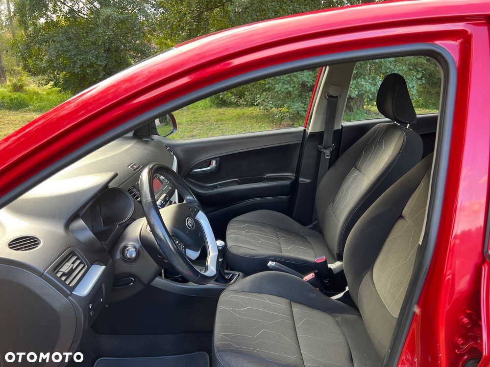 Kia Picanto 1.0 Dream Team Edition - 13