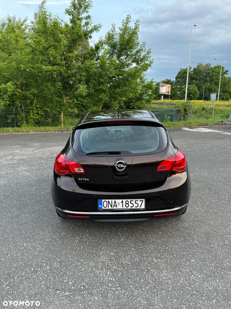 Opel Astra ver-1-6-enjoy - 4