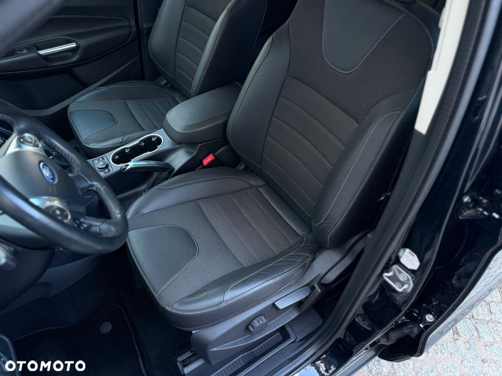 Ford Kuga 2.0 TDCi 4x4 Titanium - 19