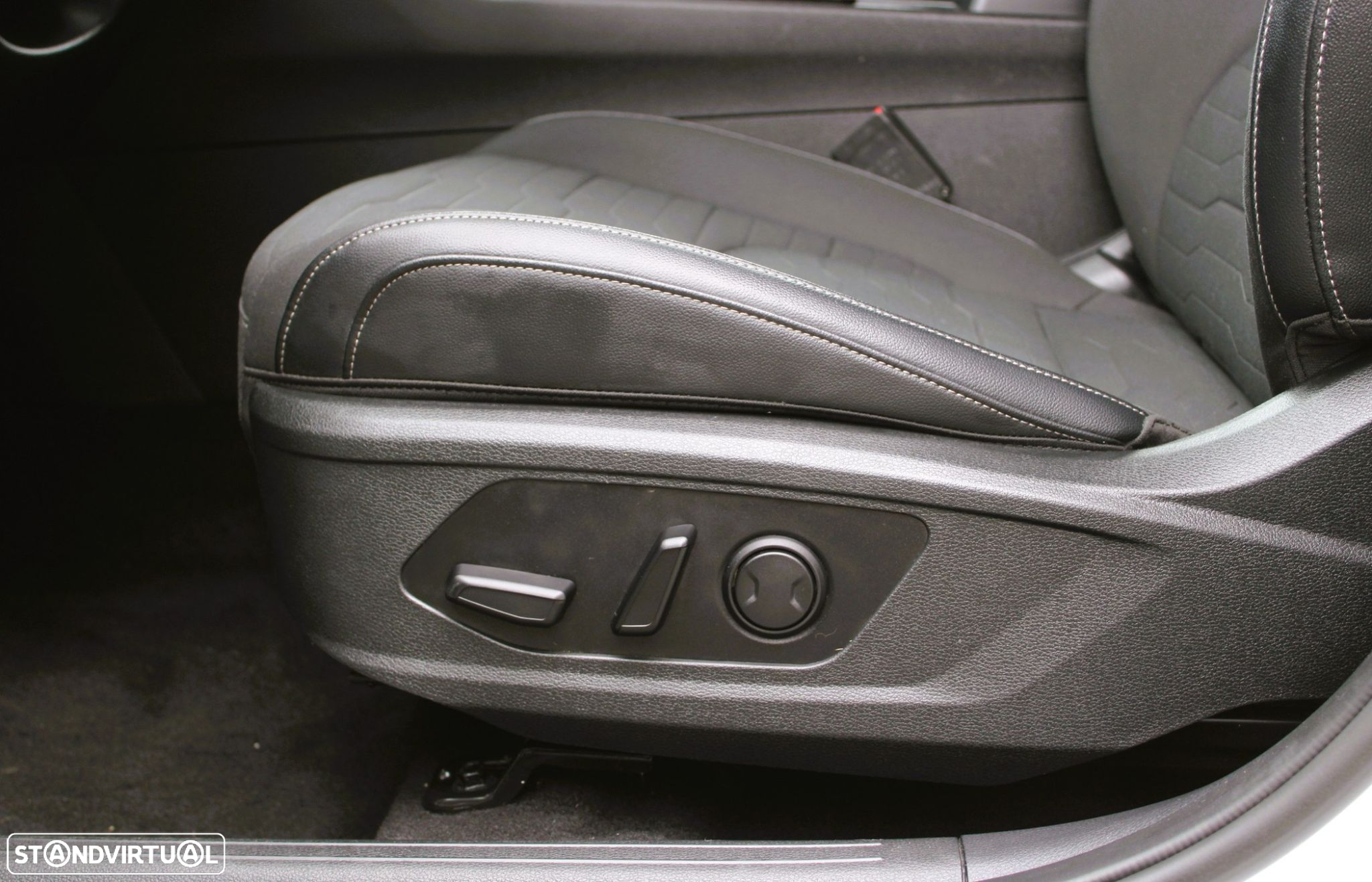 Kia Sportage 1.6 T-GDi PHEV Tech - 17