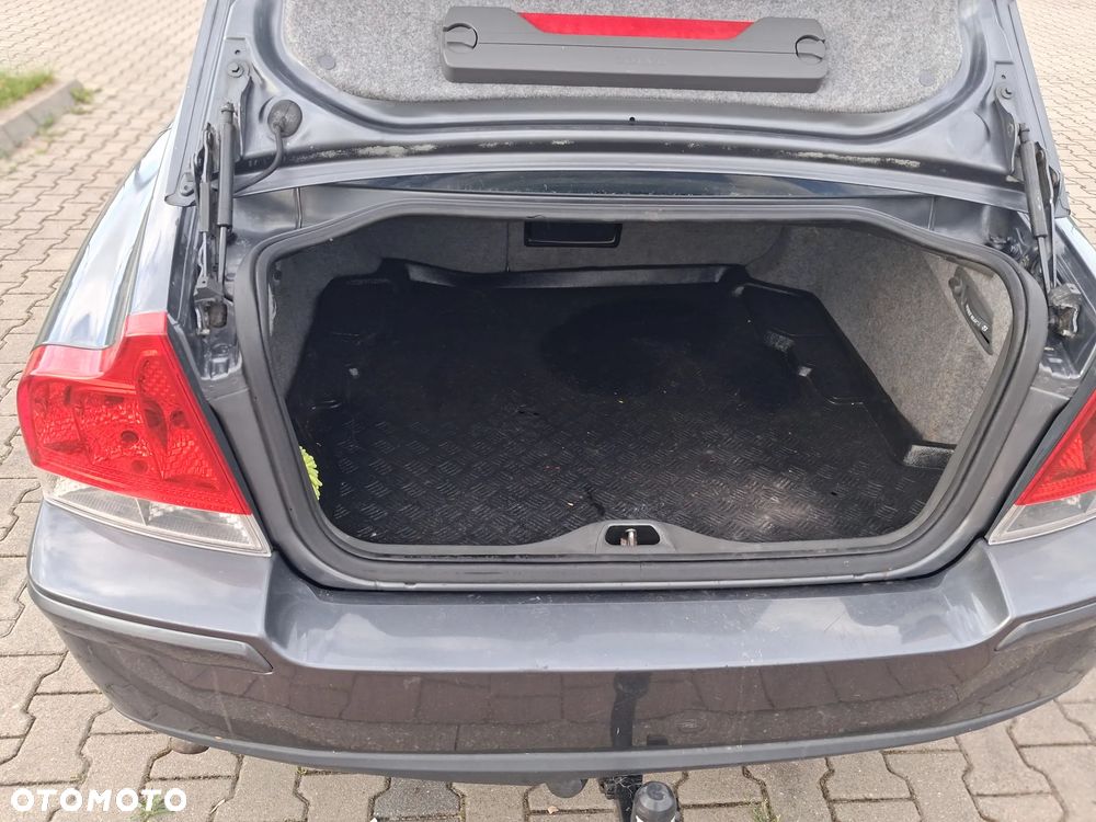 Volvo S60 2.4D5 Momentum - 10