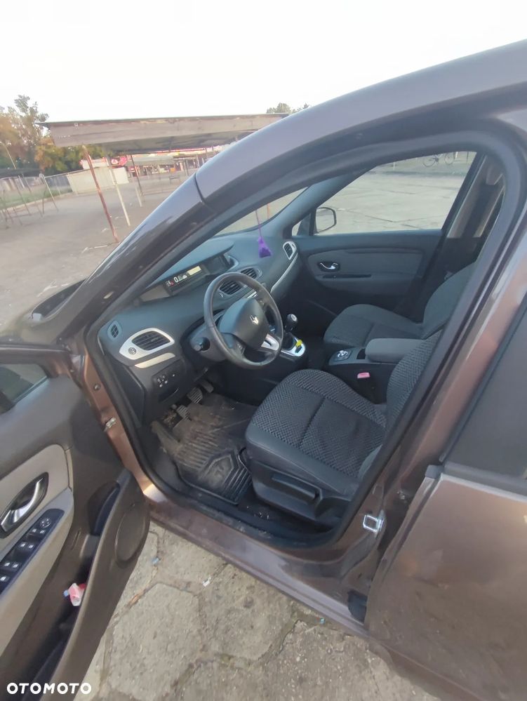 Renault Scenic 1.9 dCi Expression - 10