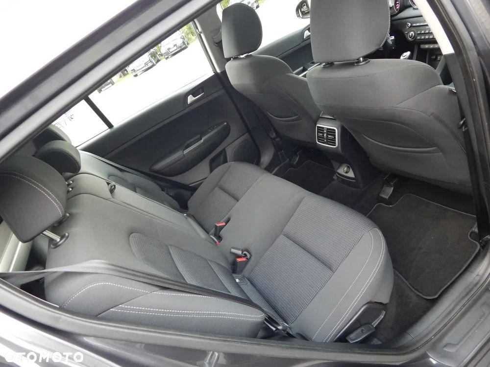 Kia Sportage 2,0 CRDI 2WD Vision - 12