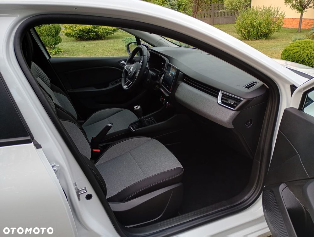 Renault Clio - 16