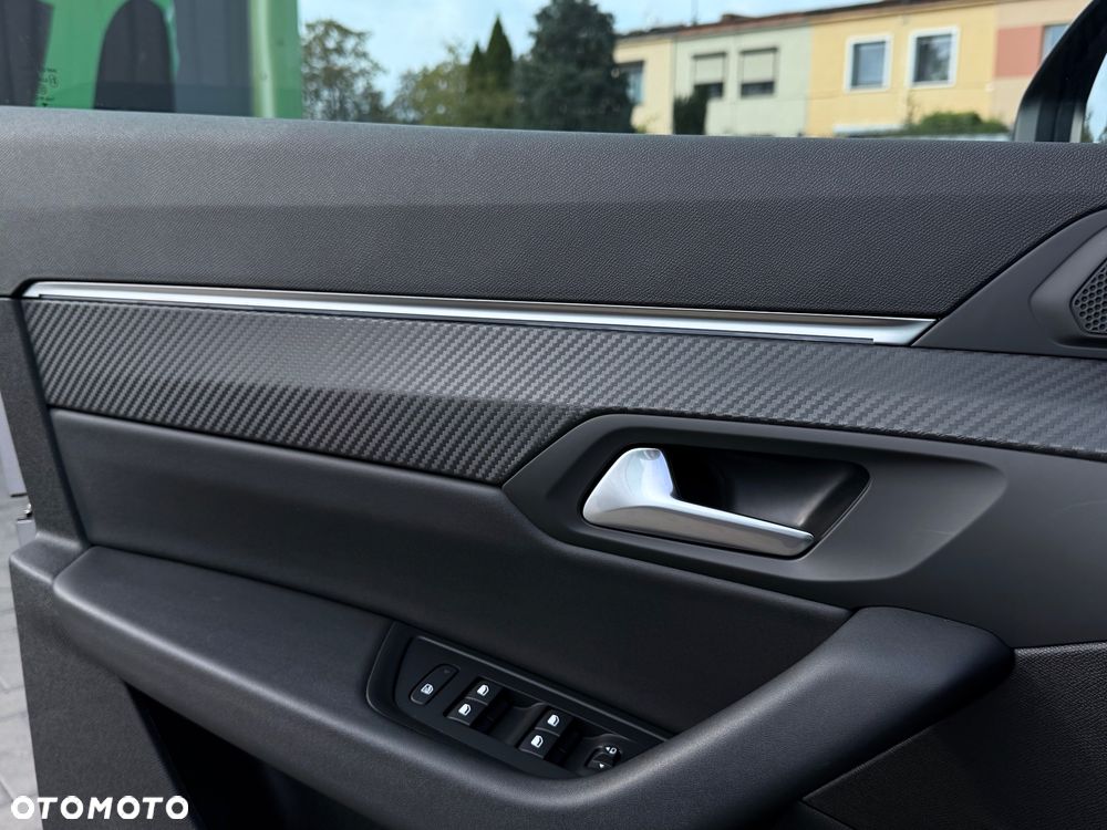 Peugeot 508 BlueHDi 130 EAT8 Allure - 33