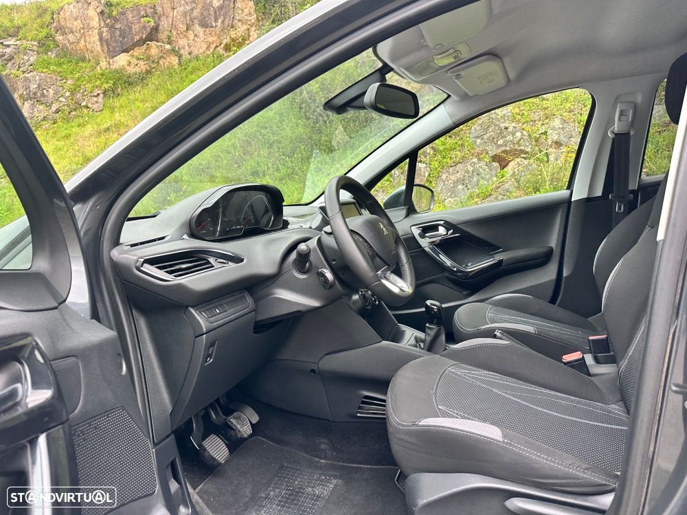 Peugeot 208 1.4 HDi Active - 17