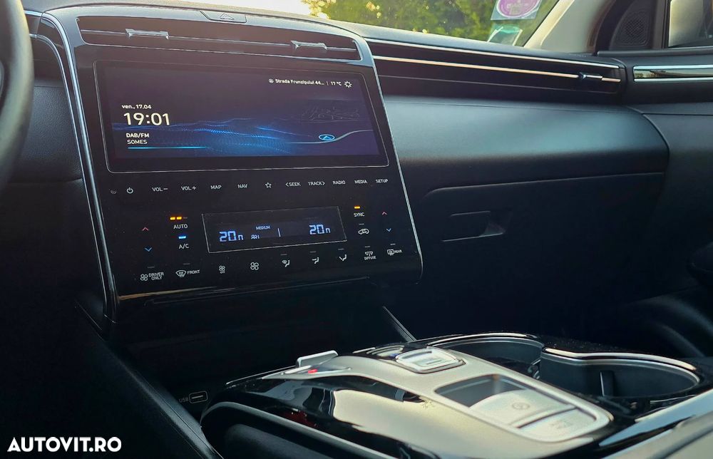 Hyundai Tucson 1.6 T-GDi HEV 2WD Select - 18