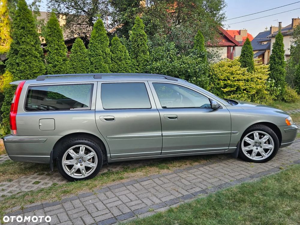 Volvo V70 2.5T AWD Summum - 8