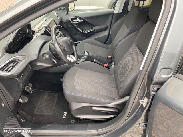 Peugeot 208 2017 photo 4