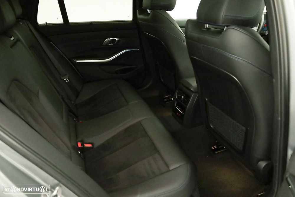 BMW 330 e Touring Pack M Auto - 25