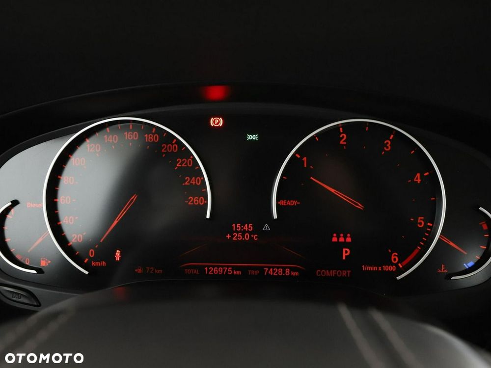 BMW Seria 5 520d Sport Line - 23
