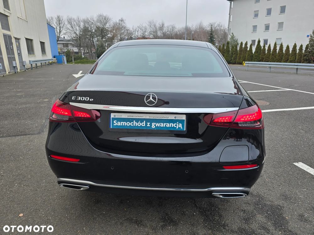 Mercedes-Benz Klasa E 300 Business Edition - 5