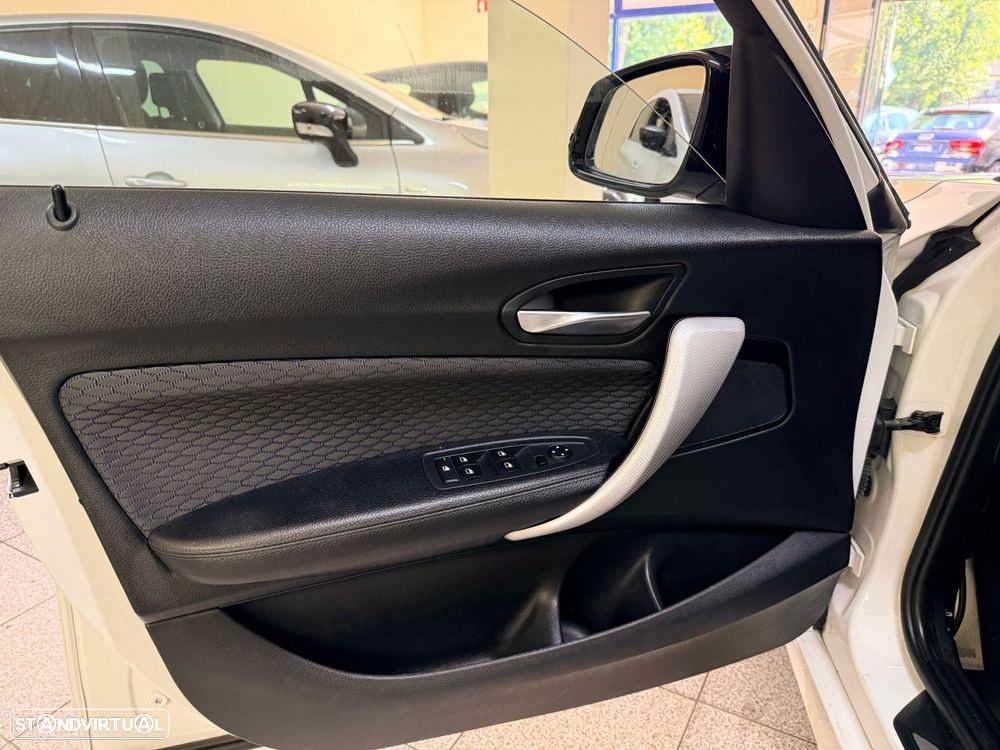 BMW 116 d Pack M - 18