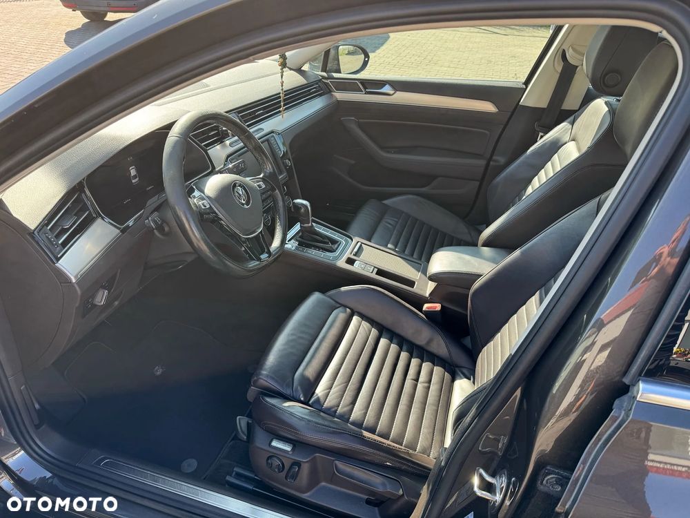 Volkswagen Passat - 10