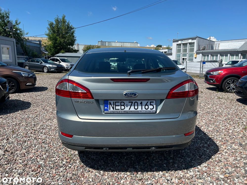 Ford Mondeo 2.0 Ghia - 6
