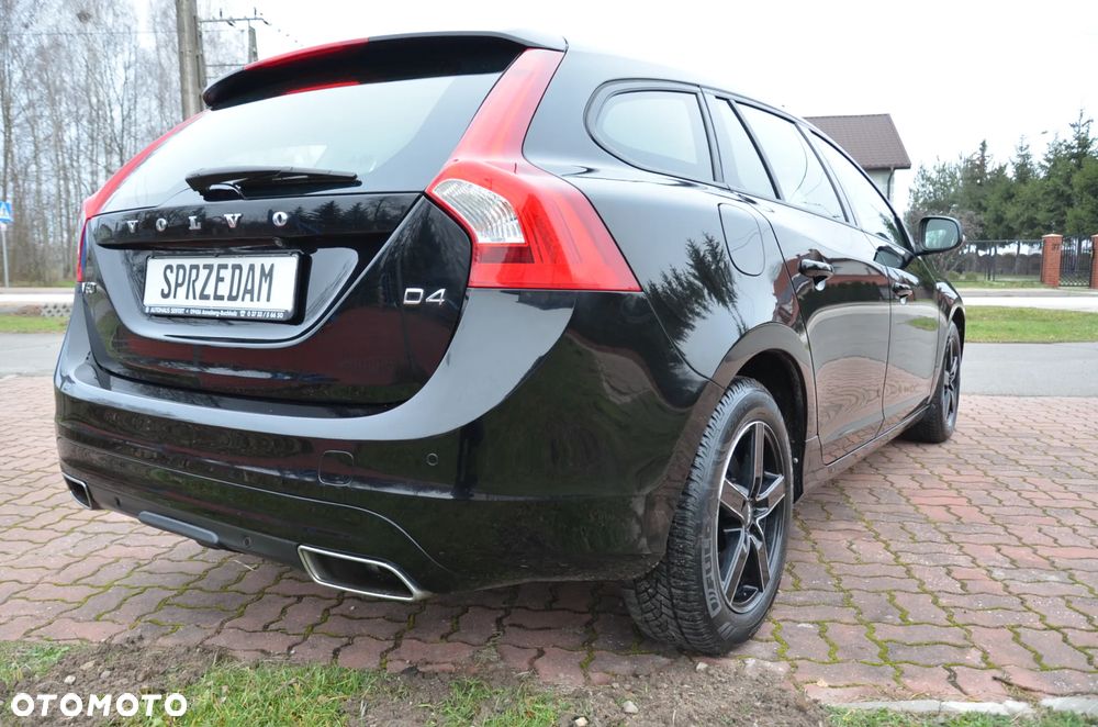 Volvo V60 D4 Geartronic Momentum - 12