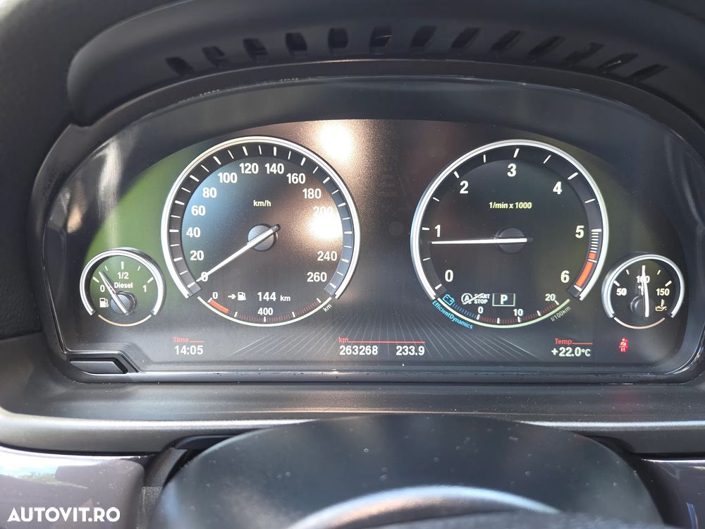 BMW Seria 5 520d Aut. - 26